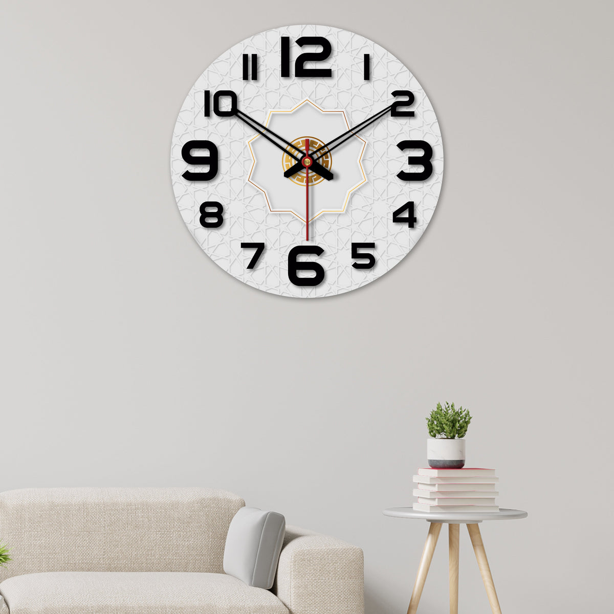 Star Shape Design Wooden Wall Clock For Living Room