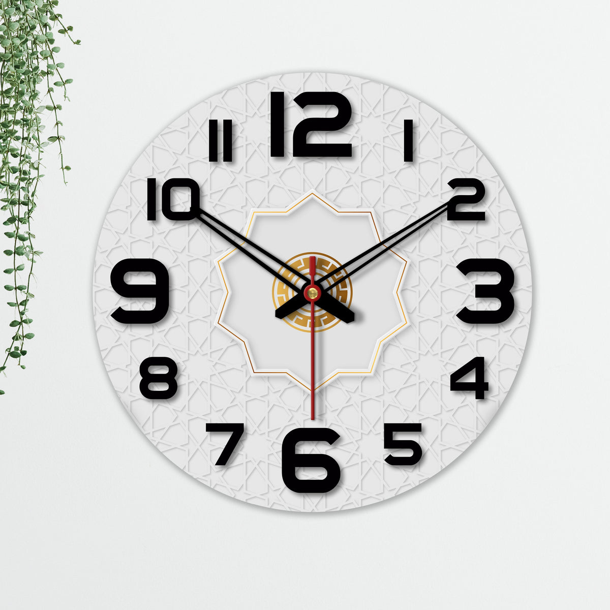 Star Shape Design Wooden Wall Clock For Living Room