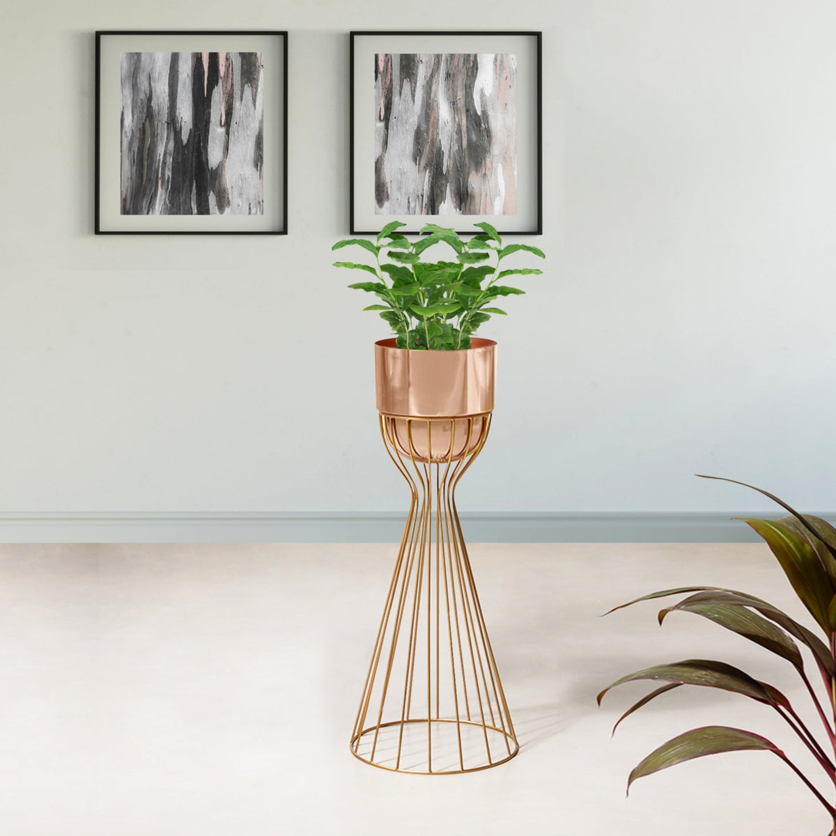 Artful Foliage Gold Stand & Ross Gold Pot - Medium Size Planter