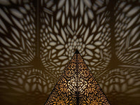 Elegant Golden Table Lamp