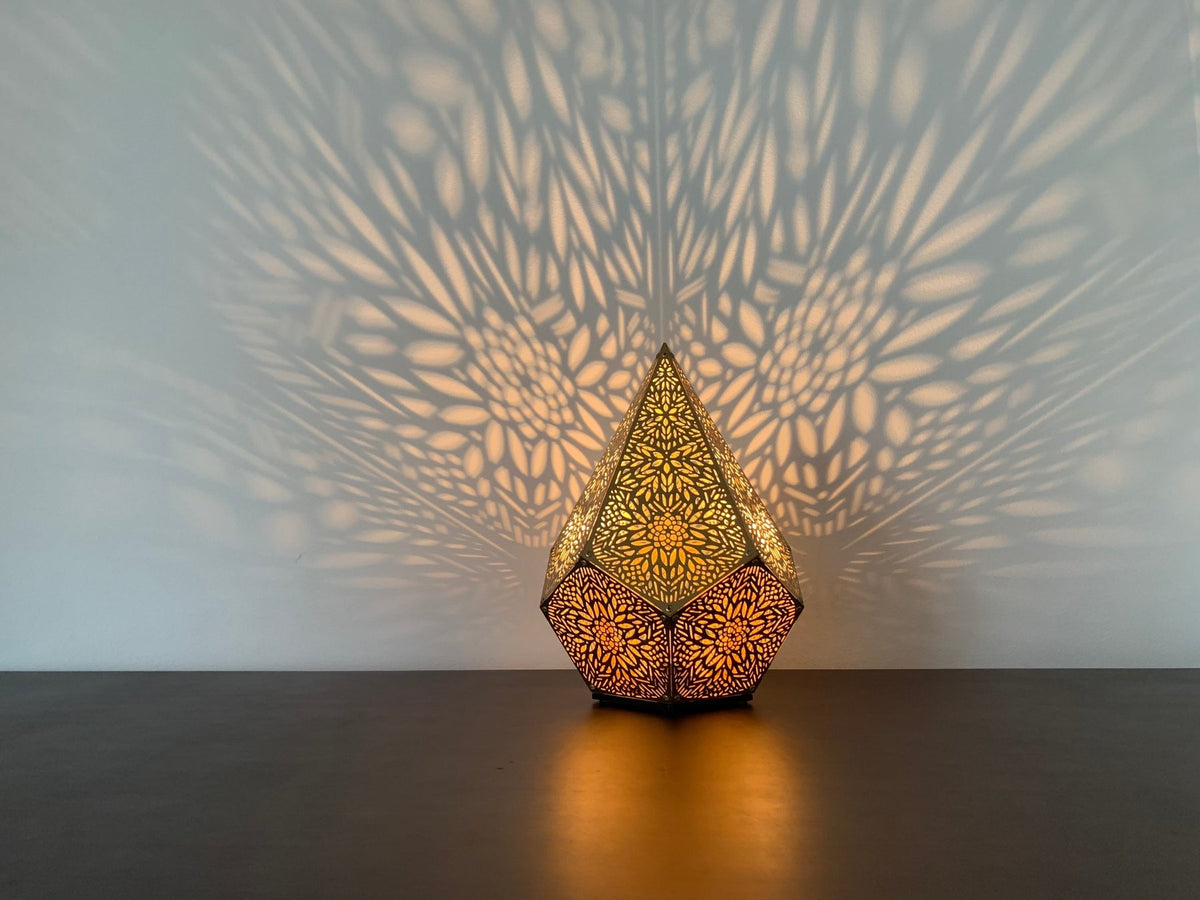 Elegant Golden Table Lamp