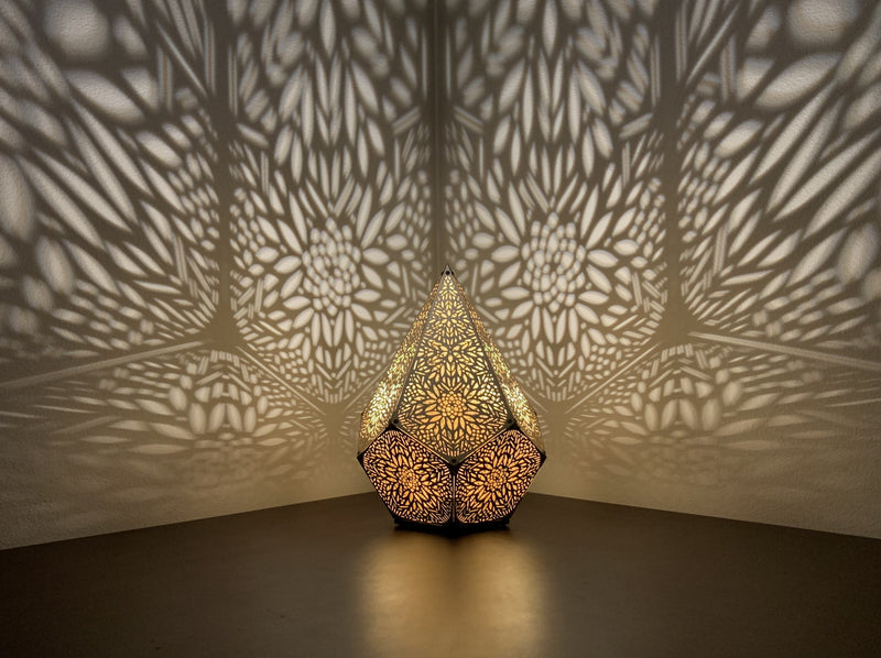 Elegant Golden Table Lamp