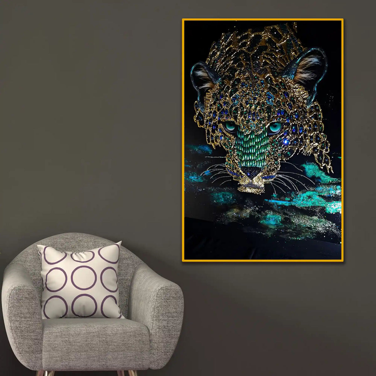 Royal Leopard Portrait Floating Frame Crystal Wall Painting